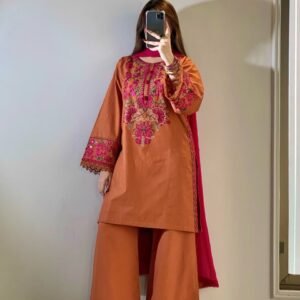 Brighten up your ethnic wardrobe with this Cotton 𝟑𝐩𝐜𝐬 𝐬𝐮𝐢t