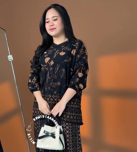 New Trendy Black Printed Kurta set - Image 2